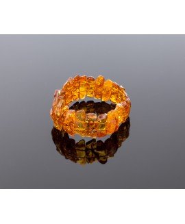 Elegant amber bracelet with warm shades