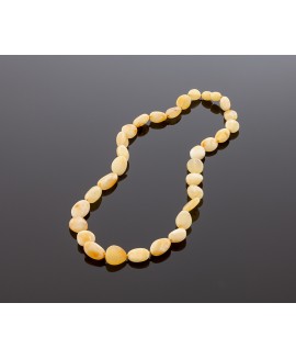 Classic style amber necklace - White glow