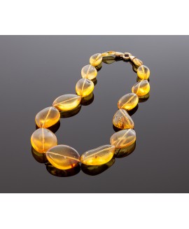 Transparent amber necklace with inclusions