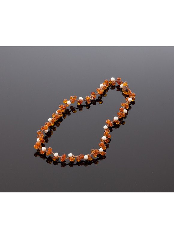 Faceted amber necklace with pearls